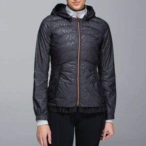 LULULEMON women's spring fling puffy windbreaker size 4